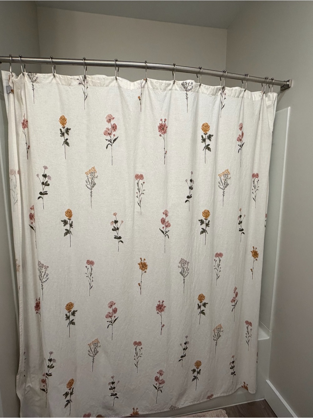 Threshold floral shower curtain - 72x72